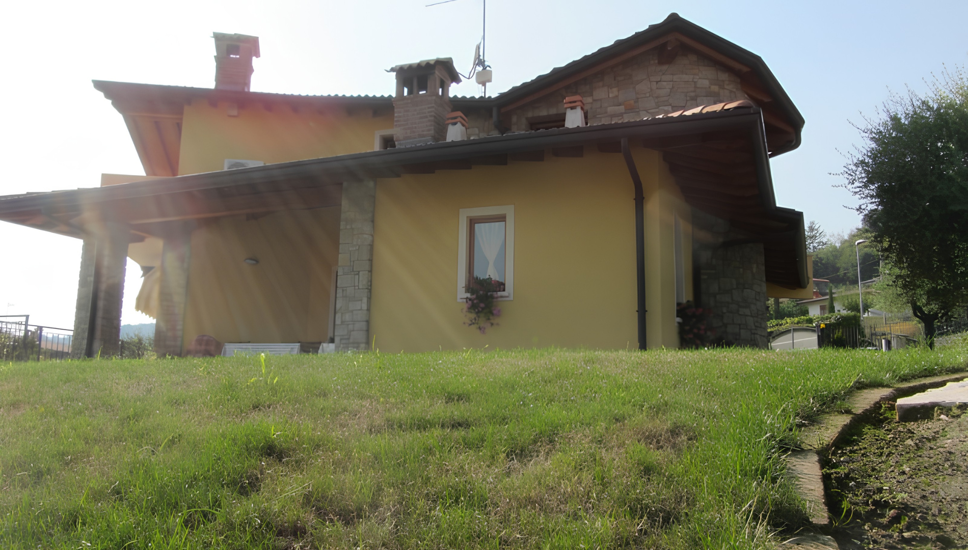 Una villa riportata a vivere